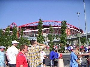 Das Estadio da Luz vor dem Spiel England vs. Frankreich
